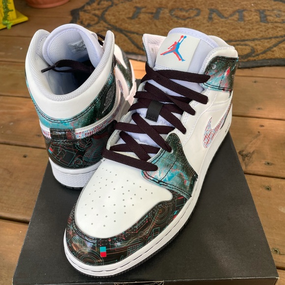 Jordan 1 mid